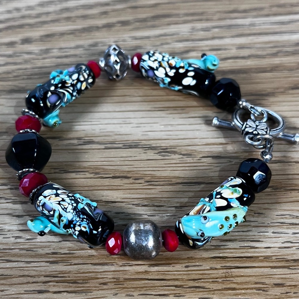 Handmade Lampwork Glass Frog Bracelet Sterling Silver Toggle Black Aqua‎